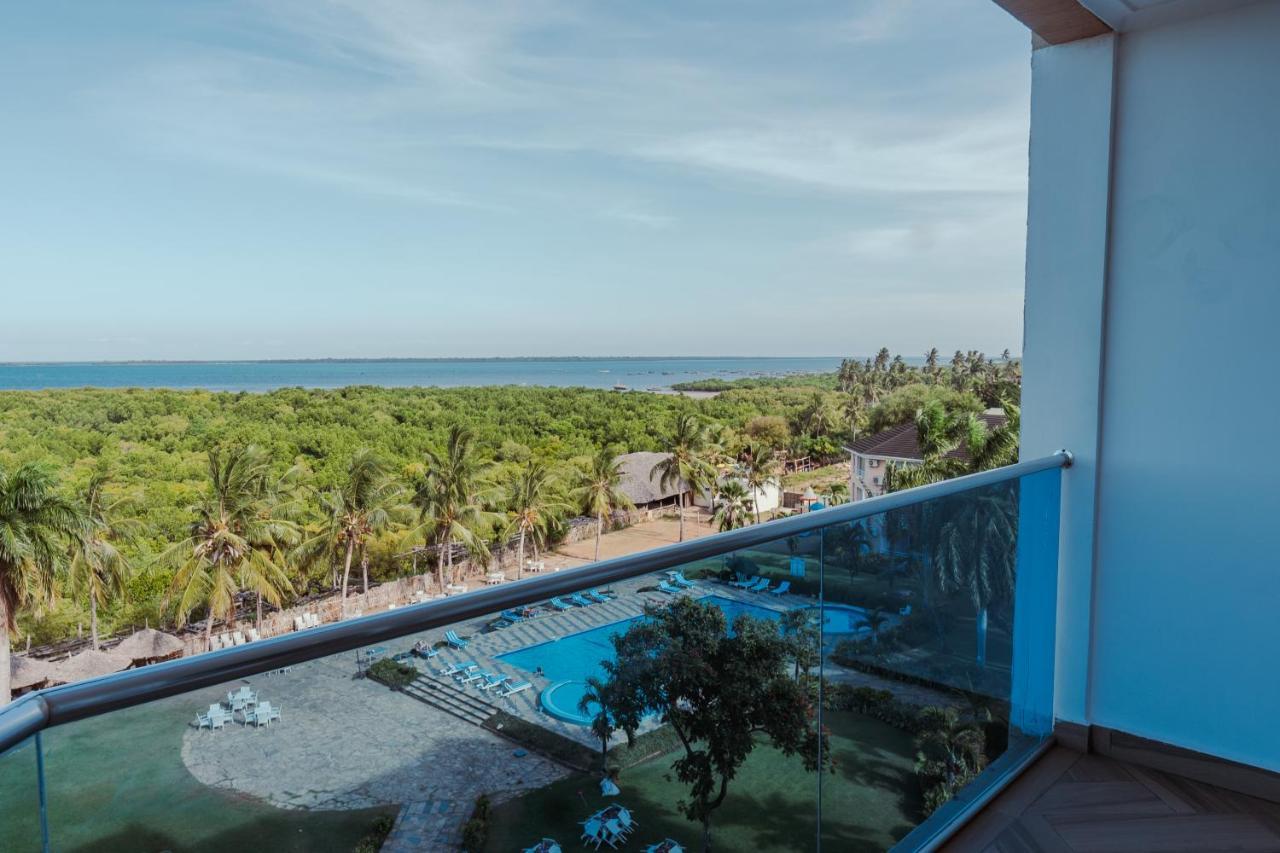 Tanga Beach Resort & Spa Ngoại thất bức ảnh